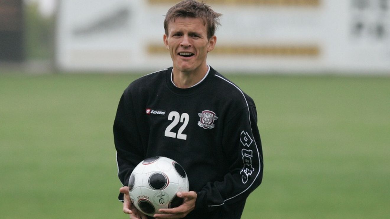 "Nu știu cine ne antrenează! Asta e, ne pregătim singuri!"