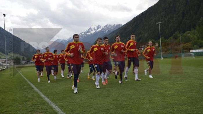 Pițurcă a susținut primul antrenament din Austria! FOTO** "Tricolorii" au făcut exerciții de recuperare