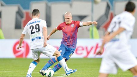 Sărbătoare la Steaua.** De ziua lui, Bourceanu a avut o inițiativă inedită. Ce le-a pregătit colegilor cu ajutorul lui Reghe și ce 'răspuns' a primit