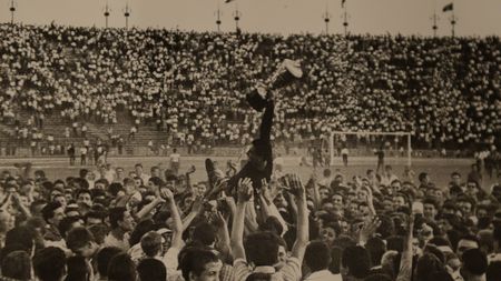 Uluitoarea poveste a "Omului-Steaua", partea a II-a. Cum l-a convins Dinamo pe Ion Voinescu să semneze cu Steaua: "Mi-au spus să îmi iau haine groase la mine, când afară era vară"