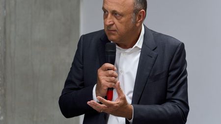 Dan Șucu își vinde fotbalistul în Bundesliga pentru 1.000.000 de euro