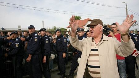 L-a scăpat de pușcărie în '90, dar acum îi dă cea mai proastă veste lui Mitică:** "E vinovat! Nu poți să dezafiliezi o echipă fără să-i dai dreptul să se apere"