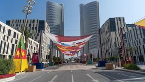 Fără precedent! Cum funcționează justiția în Qatar: o jurnalistă din Argentina a fost jefuită în timpul transmisiunii directe, iar poliția a întrebat-o ce pedeapsă vrea să îi dea hoțului! „Mi-au zis că pot să decid ce să pățească!”