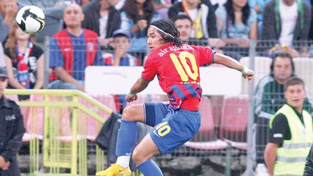 Lăcătuș către Dayro: "Lasă floricelele"