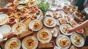 S-a aflat care este meniul special care i-a ajutat pe jucătorii Craiovei să ajungă în frunte. „Nu îl voi schimba, că sunt pe primul loc” | VIDEO