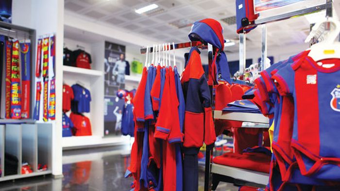 FCSB va negocia cu CSA Steaua și va plăti pentru utilizarea siglei. Armata are pregătit contractul și vrea 10% din profitul comercial