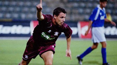 VIDEO | Șumi-gol se vrea Lewandowski: "Am dat și eu cinci goluri într-un meci, la Debrecen". Articolele din 2002 spun că Șumudică a dat doar patru goluri