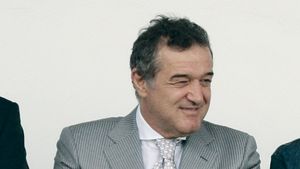 Meci între naș și fin!** Becali visează deja la finala Steaua - Dinamo
