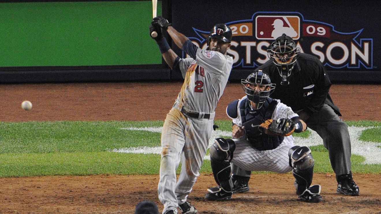 VIDEO Cel mai ghinionist jucător de baseball!** Și-a nimerit mama, într-un stadion cu 11.000 de spectatori