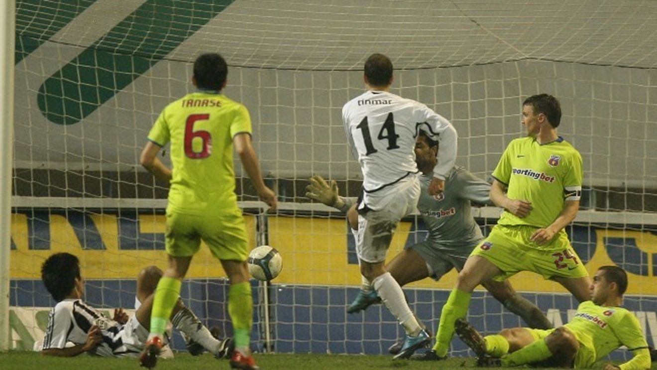 Astra, mereu un ghimpe în coasta Stelei! Vezi FOTO de la umilința "roș-albaștrilor" din 2001!