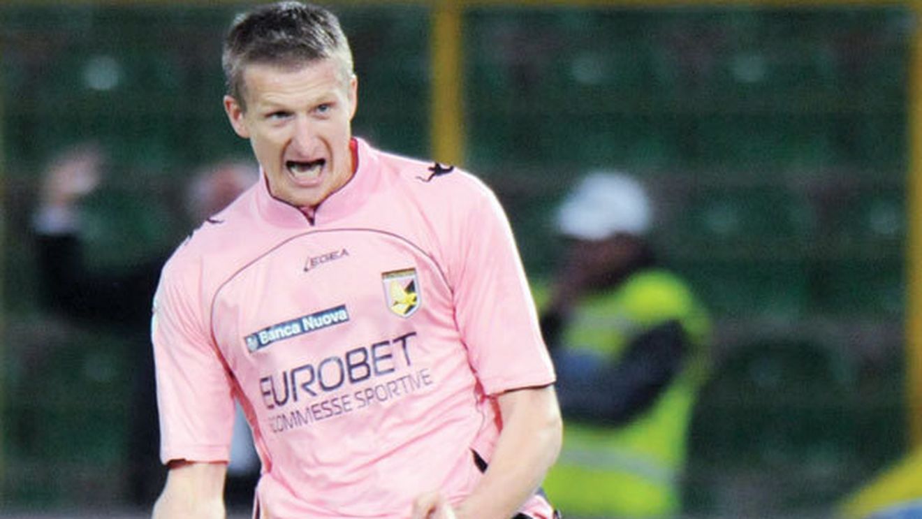 Palermo încearcă să scape de Goian!** Un club din Serie A a început deja negocierile pentru fundașul român