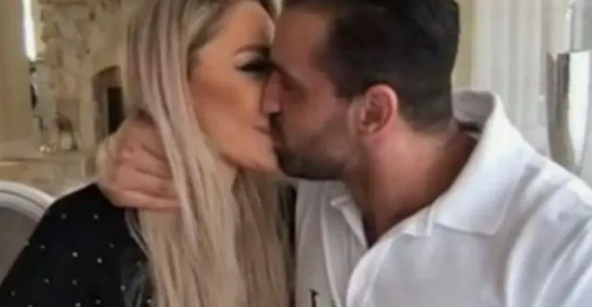 Alex Bodi și Bianca Drăgușanu s-au sărutat la tv, în direct! Cei doi urmează să se căsătorească din nou