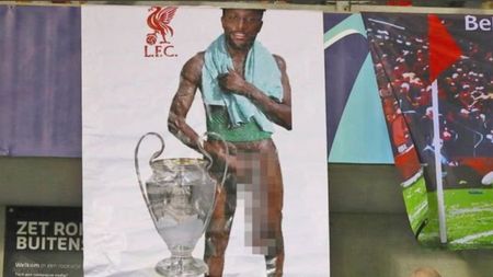 Liverpool condamnă gestul propriilor fani! Banner-ul ofensator în care apare Origi