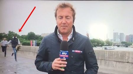 Probabil faza zilei la Euro 2016 :) VIDEO Transmisiunea LIVE a Sky Sports, întreruptă de urmărirea unui hoț. Cum se termină totul