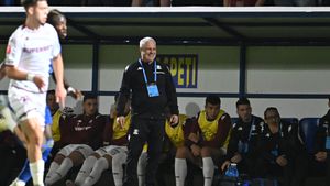 Gestul lui Marius Șumudică pentru Rareș Pop și ceilalți jucători U21, după Unirea Slobozia - Rapid București 1-2. Euforic, antrenorul a dat frâu liber emoțiilor: „I-am pupat pe toți”