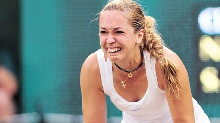 În 2010 era în cârje, acum e-n semifinale la Wimbledon!** Sabine "Boom boom"