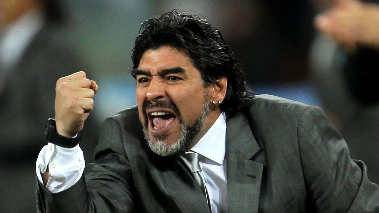 Maradona intră la rupere: 