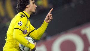 Mats Hummels și-a prelungit contractul cu Borussia Dortmund