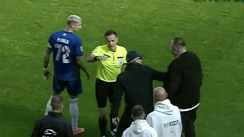 Scene ireale la Craiova: Mititelu a intrat peste arbitru pe teren şi a cerut echipei să iasă de pe gazon