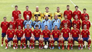 Alertă la Euro-2012!** Favoritele Spania și Germania își otrăvesc fanii și jucătorii: "Unele tricouri trebuie interzise"