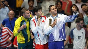 Chiar înainte să ia aurul mondial la Singapore, David Popovici a primit o veste care l-a încărcat de ambiție. La anul poate să-i dea o lecție definitivă lui Zhanle Pan chiar la chinez acasă