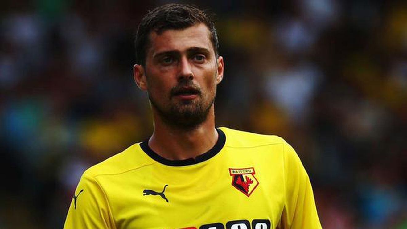 Tamaș a promovat în Premier League. Fundașul Stelei a jucat 461 de minute în acest sezon la Watford, prima clasată din Championship