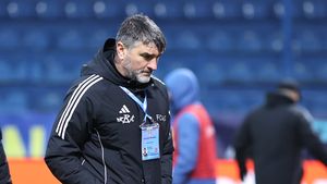 Adrian Mihalcea, discurs manifest, după Unirea Slobozia - Dinamo 1-3: „Jucătorii atât pot, asta e limita lor. Cu stadionul nostru nu s-a mişcat un fir de iarbă”