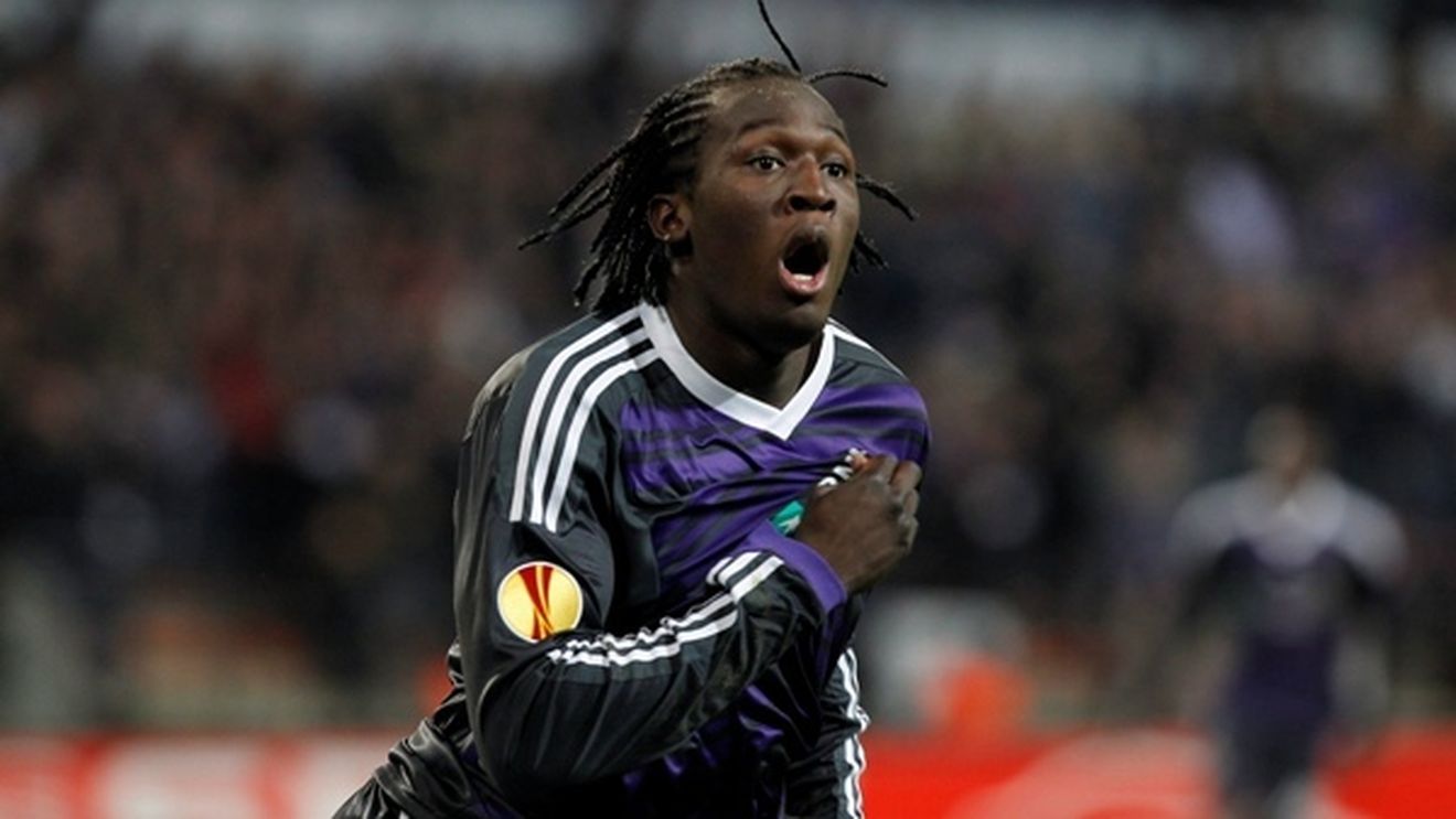 Real și BarÃ§a aruncă cu banii pentru a-l lua! Ajax îi promite "doar" că îl va transforma într-un star! Ce alege Lukaku?
