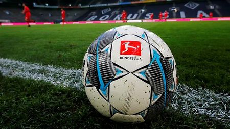 A fost lansată oficial echipa sezonului din Bundesliga! Robert Lewandowski este unul dintre cei mai puternici atacanți din FIFA 20 la ora actuală