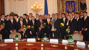 Lucescu și Raț, decorați de Victor Iușcenko