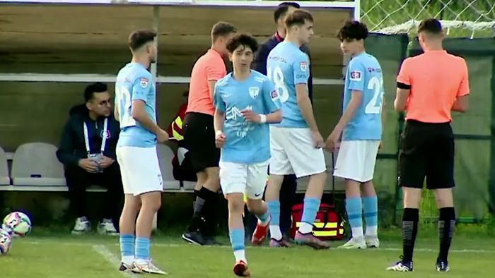 VIDEO | Moment istoric în fotbalul românesc. Frați gemeni au debutat în Liga 3 la 14 ani. Sunt copiii unui fost antrenor de la FCSB