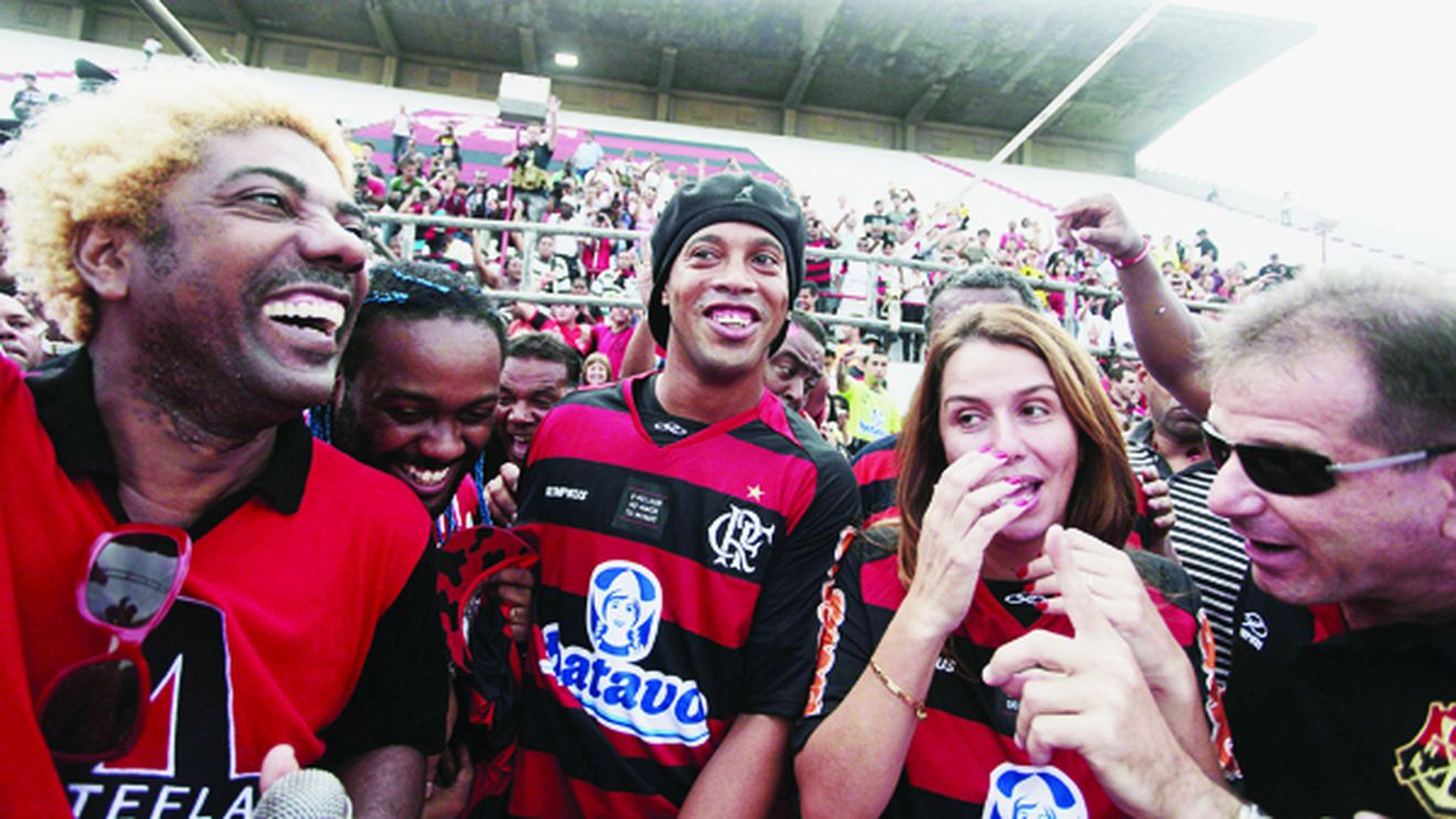 Carnavalul de la Rio!** Isterie la prezentarea lui Ronaldinho