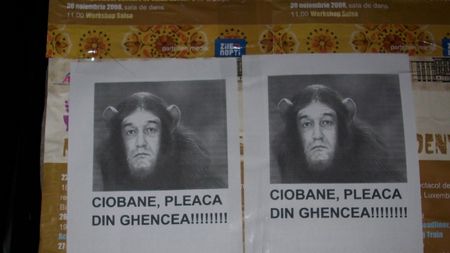 Suporterii Stelei către Becali: "Ciobane, pleacă din Ghencea!"
