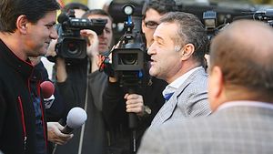 Becali: „Îmi pare rău de ce i-am zis lui Lăcătuș!"