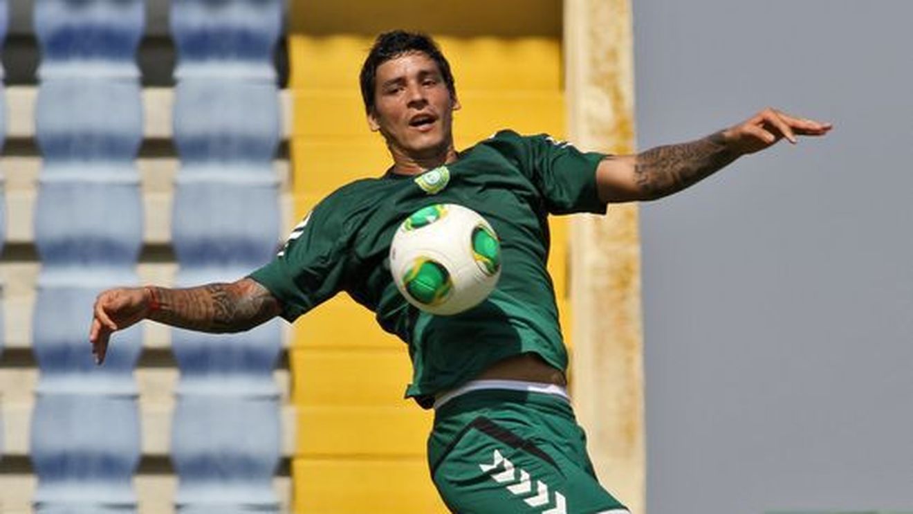 Feblețea lui Meme ajunge în sfârșit în Ghencea? Steaua își poate lua "tanc" de un milion de euro cu banii de pe Tănase