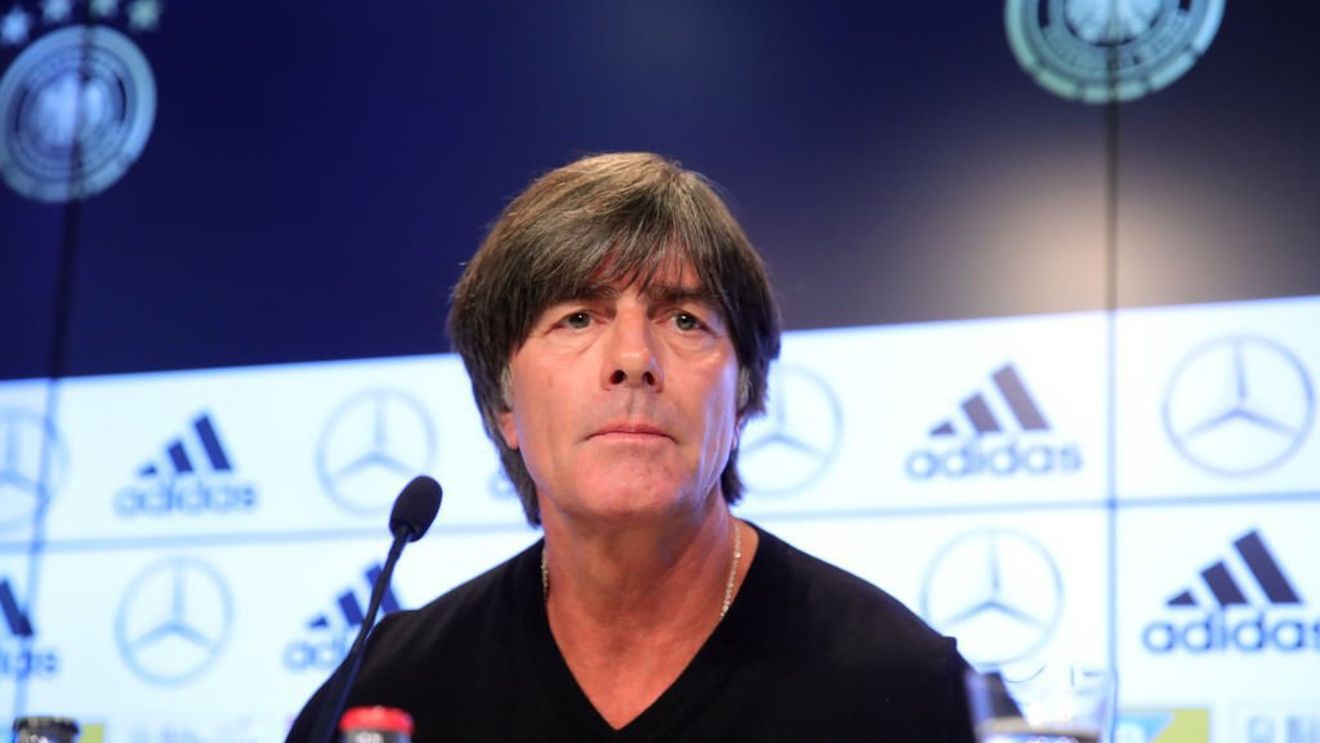 Low resimte presiunea. Discursul selecționerului care simte că-i fuge preșul de sub picioare: "Știu că există, e normal!"