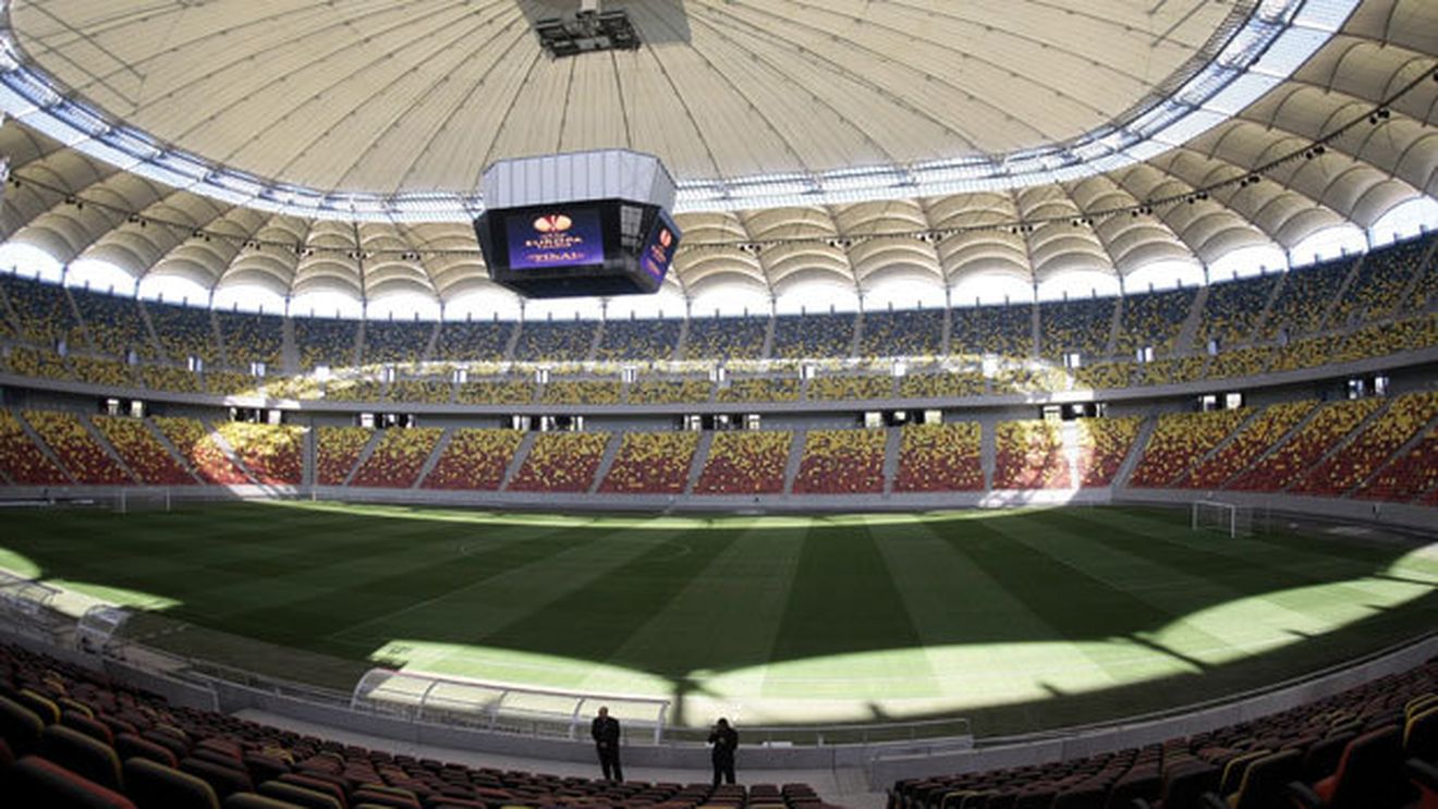 Pentru 20 de milioane â‚¬, prelata de pe Național Arena apără doar de soare!** "Bijuteria" care i-a luat ochii lui Platini se face ciur în caz de ploaie