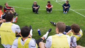 "Carceră" pentru Lahm & Co! Bierhoff  voia 'celula lui Mandela' în hotelul Germaniei