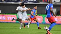 Gigi Becali i-a dat afară pe Garita și pe Boutoutaou din echipă! Out la pauza meciului FCSB – UTA