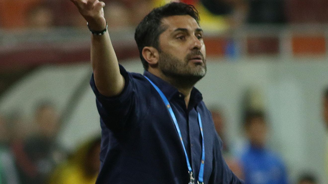 Niculescu, extrem de furios! A trecut la amenințări: "Cine nu face ce spun, va sta pe bancă sau în tribună! Nu mai e de glumă!".  "Clau-gol", ferm: "Cine nu-și dă viața nu joacă!"