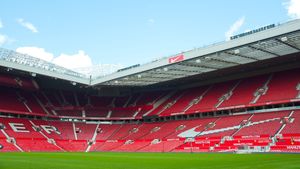 Ce se va întâmpla cu stadionul considerat un templu al oraşului, după ce va începe construirea diamantului arhitectural de 2.000.000.000 de euro. Amintirile vor fi îngropate în moloz: „Va fi şters de pe fața pământului într-un an”