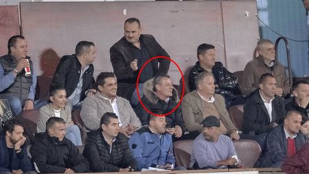 VIDEO | Az a szep, Az a szep! "Omul fără chip", patronul CFR Cluj, așa cum nu l-ai văzut niciodată: Neluțu Varga euforic, de gât cu prietenii, cântând la petrecerea de titlu