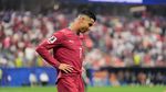 Cristiano Ronaldo pleacă acasă! Gol din păcăleală, într-o miuță banală deghizată în meci de gală: Portugalia – Spania 0-1. Cronică de Gabriel Berceanu