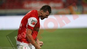 Marius Niculae, târât într-un scandal cu prostituate?** "Erau femei pentru Ronaldo! El era mai urâțel pe atunci" :) Cum se apară atacantul