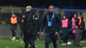 Primele mutări la Chindia Târgoviște: pleacă un mijlocaș străin, se întoarce unul din România!