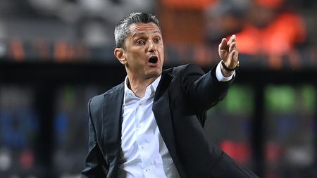 Fotbalistul plătit cu trei milioane de euro, luat în primire de Răzvan Lucescu: „A fost foarte direct cu mine”