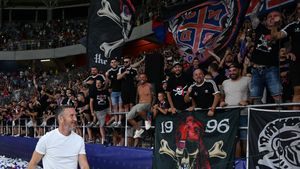 Biletele la FCSB - Nordsjaelland se vând „ca pâinea caldă”! Anunț de ultimă oră al lui Meme Stoica, la două ore după ce s-au pus în vânzare online: „S-au dat două și ceva pe secundă!”