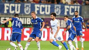 Vlad Achim nu îl grăbește pe Adrian Mititelu să pună antrenor la FC U Craiova, după 4-0 cu Farul: „Dacă va aduce, îl așteptăm...”. Aurelian Chițu, în al nouălea cer: „Nu știi la ce să te aștepți de la noi!”