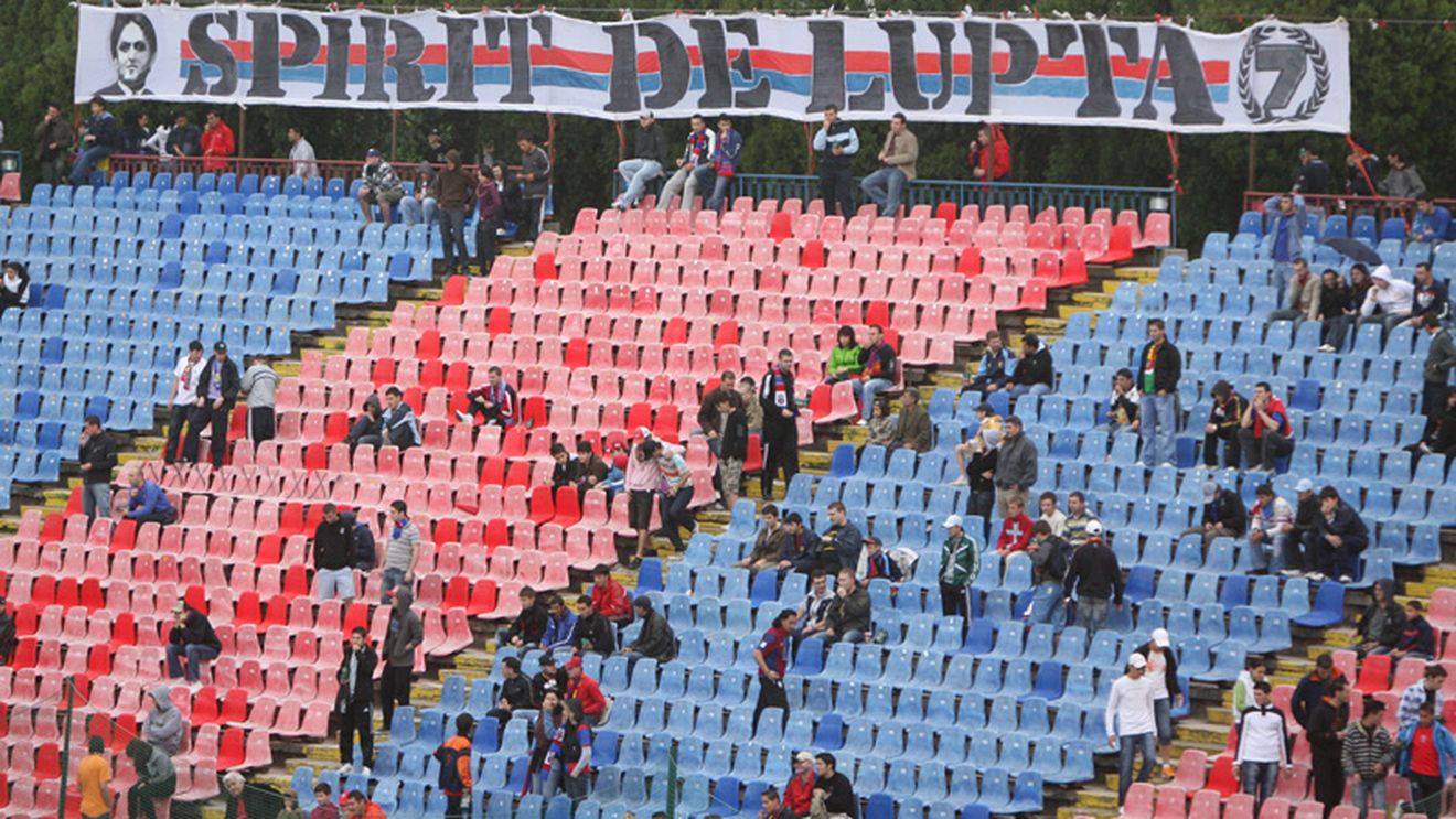 Paraschiv: "Lăcătuș n-a suportat să fie criticat de fani, din cauza asta a plecat!"