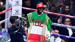 E dezlănțuit pe piața imobiliarelor. După ce a plătit 400.000.000 de dolari pentru 1.000 de apartamente, Floyd Mayweather şi-a cumpărat de Crăciun o clădire, la New York, cu peste 20.000.000 de dolari